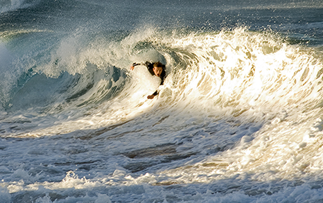 https://www.bruceusher.net/uploads/images/photo_grid//Body surfer Mona Vale Basin.jpg